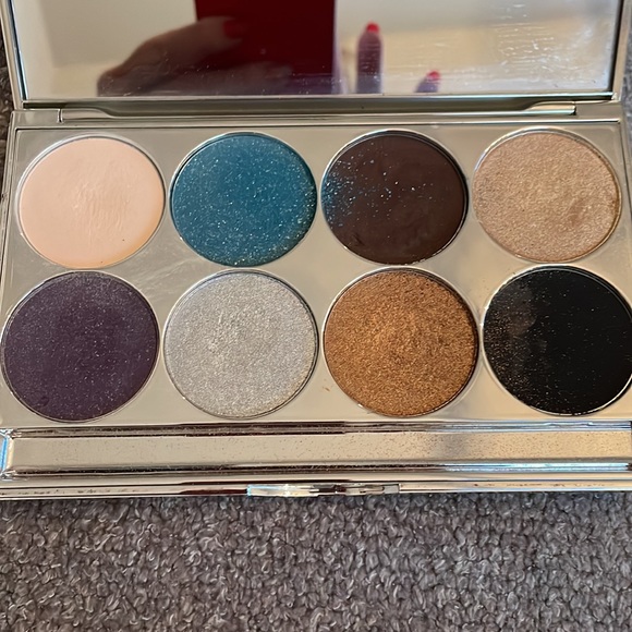 TIGI Professional Eyeshadow Pallet - Picture 2 of 6